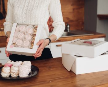 Ce trebuie să știi înainte de a comanda ambalaje pentru cofetărie