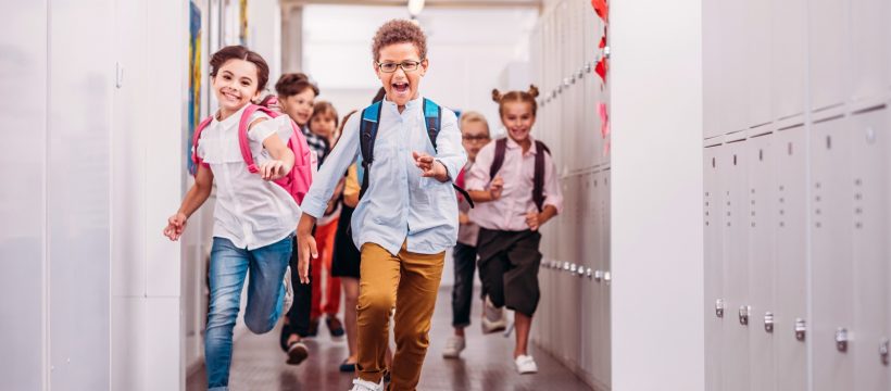 Cum aleg cel mai bun after school pentru copilul meu